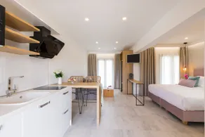 Elegant Suite | V Luxury Suites - Image 5