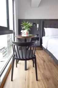 Studio King Bed Miraflores AC | Coworking, Gym, Garage - Image 5