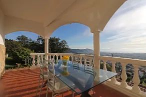 Mediterranean house with a lot of charm and views - Image 2