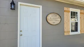 Romantic Augusta Cottage w/ hot tub - Image 5