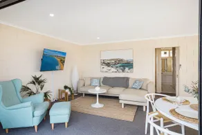 All Decked out at Penguin Mews - Unit 9 - Image 2