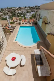 Superb villa 2, inviting pool and spacious outside space.Fully airconditioned. - Image 3