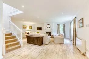 Idyllic Woodland Lodge 1 hour from Edinburgh - Image 2