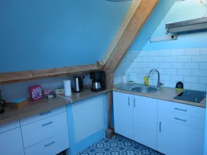Independent apartment sleeps 6 - private garden - Image 5