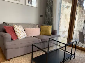 Chic Apt. - overlooks garden, quiet, 15mins to Dom - Image 4
