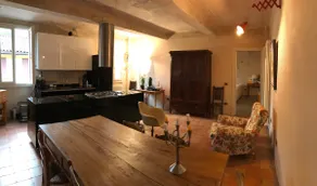Bright house with garden in the historic center - Image 2