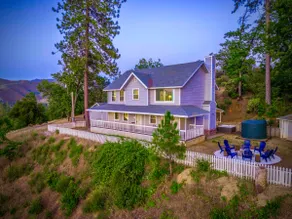 Yosemite Getaway with Stunning Views and HotTub - Image 5
