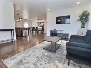 Luxe 3 Bedroom - Near El Paso Airport - Image 4