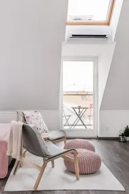Design Apartment | Balcony, AC & 2 Min Metro - Image 3