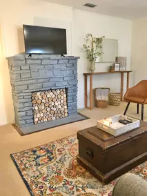 Charming Home Steps away from Silver Springs - Image 3