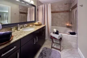 Cozy Villa with Pool - Image 5