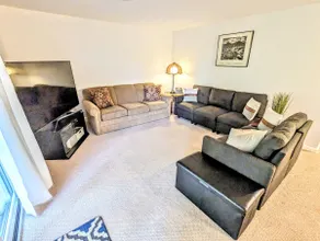 Updated Canal House - Image 4