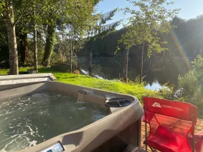 Hoquiam River Front Retreat - Image 4