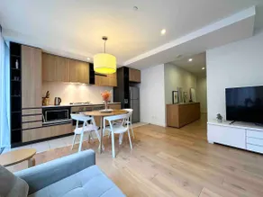 LIGHT FiLLED Corner Apartment Gym, Pool + Sauna - Image 5