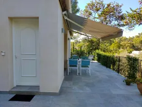 Nîmes: apartment with pool not far from the city - Image 3