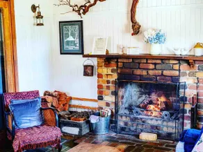 Blue Wren Cottage, open fireplace, vineyard views! - Image 5