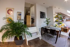 Bright, air-conditioned cozy haven under the rooftops - Image 3