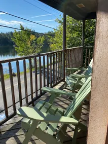 Cozy stone faced cottage on Lake Bomoseen. - Image 3