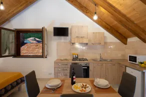 LOVE ME APARTMENT - Image 2