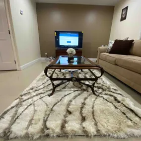 3 Bedroom 1.5 Bath home minutes from Boston!! - Image 4