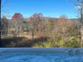 Relaxing Spa Retreat~Gorgeous View~Walk to Village - Image 2