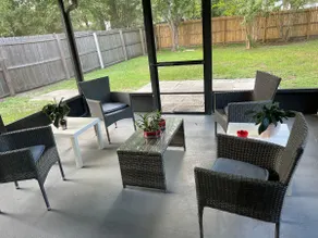 Cozy & Comfy 3 bedroom residential home - Image 4