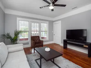 Comfortable and homey 2 bedroom/1 bath - Image 2