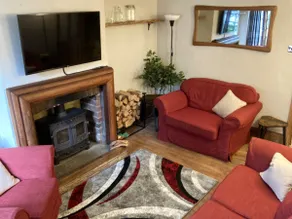 Cosy Pieman’s Cottage, Pulborough – South Downs Escape - Image 3