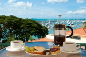 2 Bedroom Apartment Ocean views - Airlie Beach - Image 2
