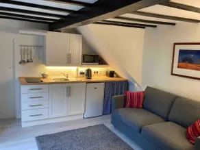 Bryntirion Farmhouse Apartment with Hot Tub - Image 4