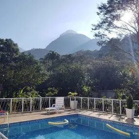 complete site, with swimming pool and private waterfall - Image 4