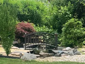 Private Dix Hills Suite •2 Kings •Pool •Koi Pond - Image 4