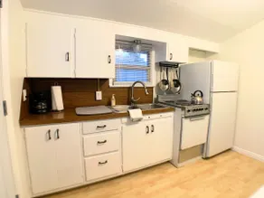 1BR Budget Superhero · Walk to BSU & Downtown - Image 4