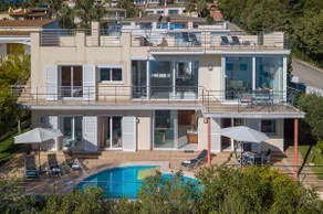 Vistafar - Private Pool & Only 50m to the Sea - Image 2