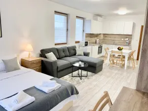 Modern Studio for 4 persons with Fast Wi-fi - Image 3