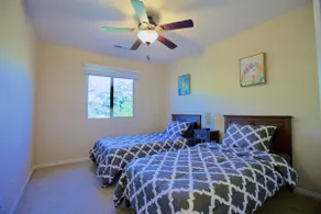 #1 Amazing Work/Vacation Townhouse 3bd King Suite - Image 4