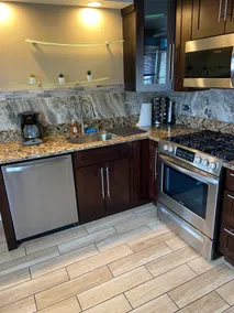 Newly updated 1BD/1B in Old Irving Chicago! - Image 2