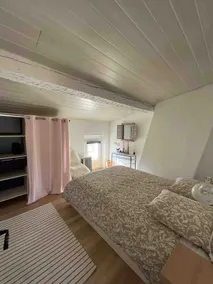 Charming renovated stone property within the village of La Garde Freinet. - Image 2