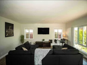 Cozy 3-bedroom house in Long Beach - Image 3
