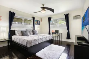 Luxe 5BR Heated Pool Retreat • Hard Rock Sleeps 16 - Image 4