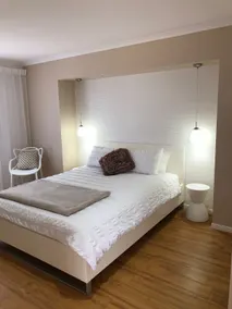 Modern granny flat on huge property - Image 2