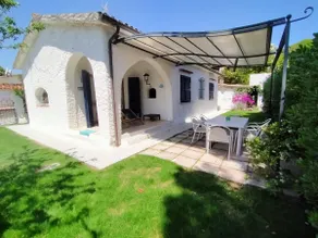 3 bedrooms with A/C, 2 bathrooms, beach - Image 2