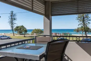 Beachfront MIAMI 2 Bdr Easy Living VIEWS VIEWS!!!! - Image 2