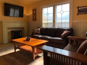 2Bd, 2Bath Downtown Bungalow w/ Hot tub, Dogs OK! - Image 5