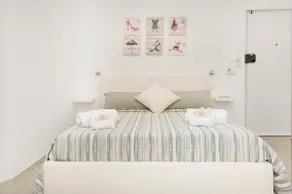 White Flat Termini - Image 2