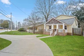 Spacious & Comfortable near Airport & Downtown - Image 2