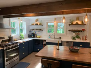 In the heart of Middlebury, a modern farmhouse - Image 5