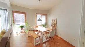 Sea view, spacious and central - Image 3