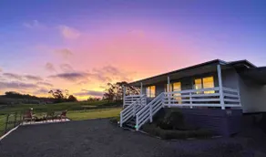 Mayfield Farm Cottage - Luxurious and Modern - Image 2