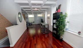 Exquisite! Roof Deck! PRIVATE Parking! Sleeps 9 - Image 5